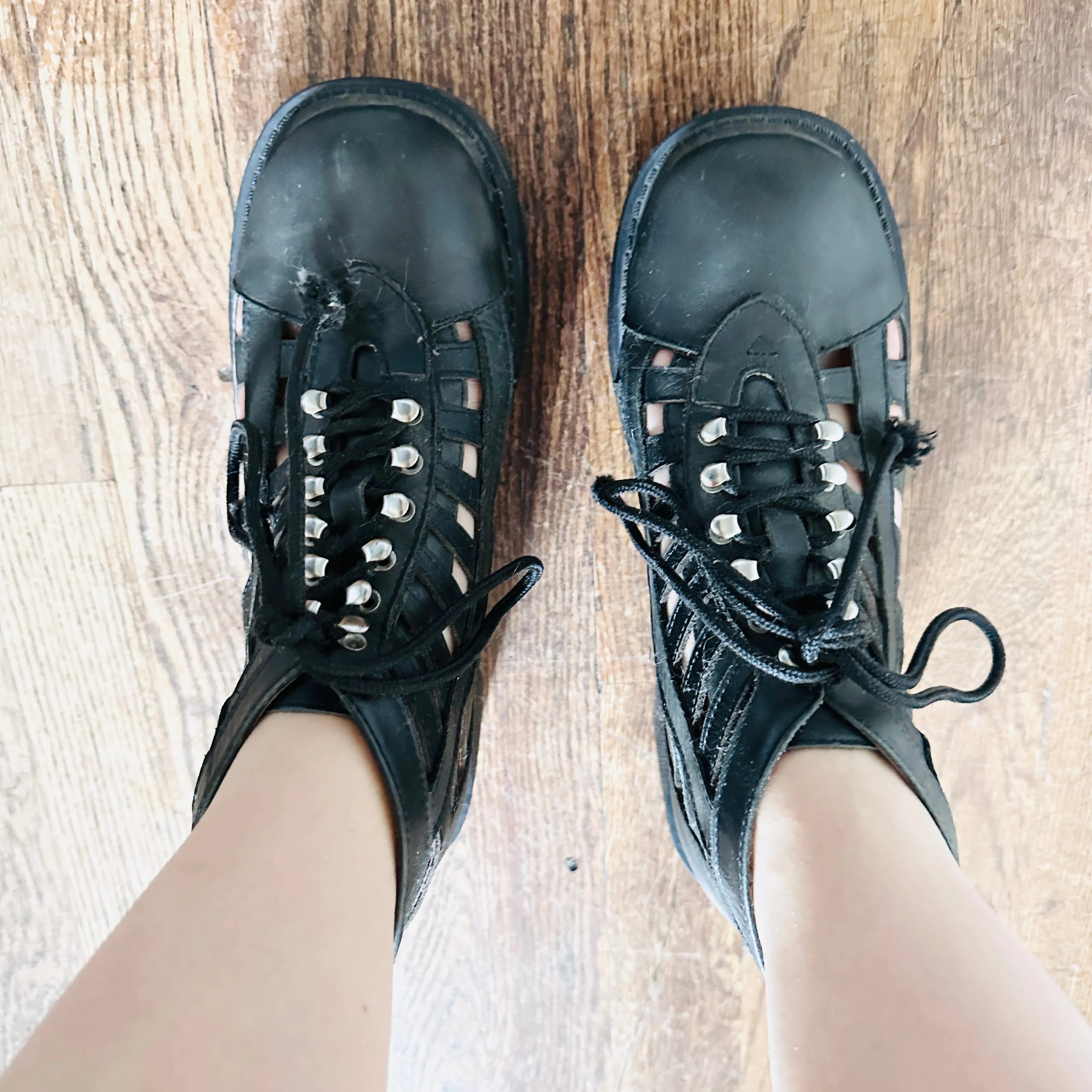 JEFFREY CAMPBELL LEATHER CUT PUT COMBAT BOOTS  // SIZE 7.5