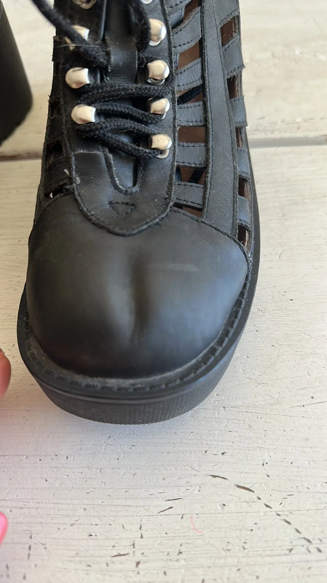 JEFFREY CAMPBELL LEATHER CUT PUT COMBAT BOOTS  // SIZE 7.5