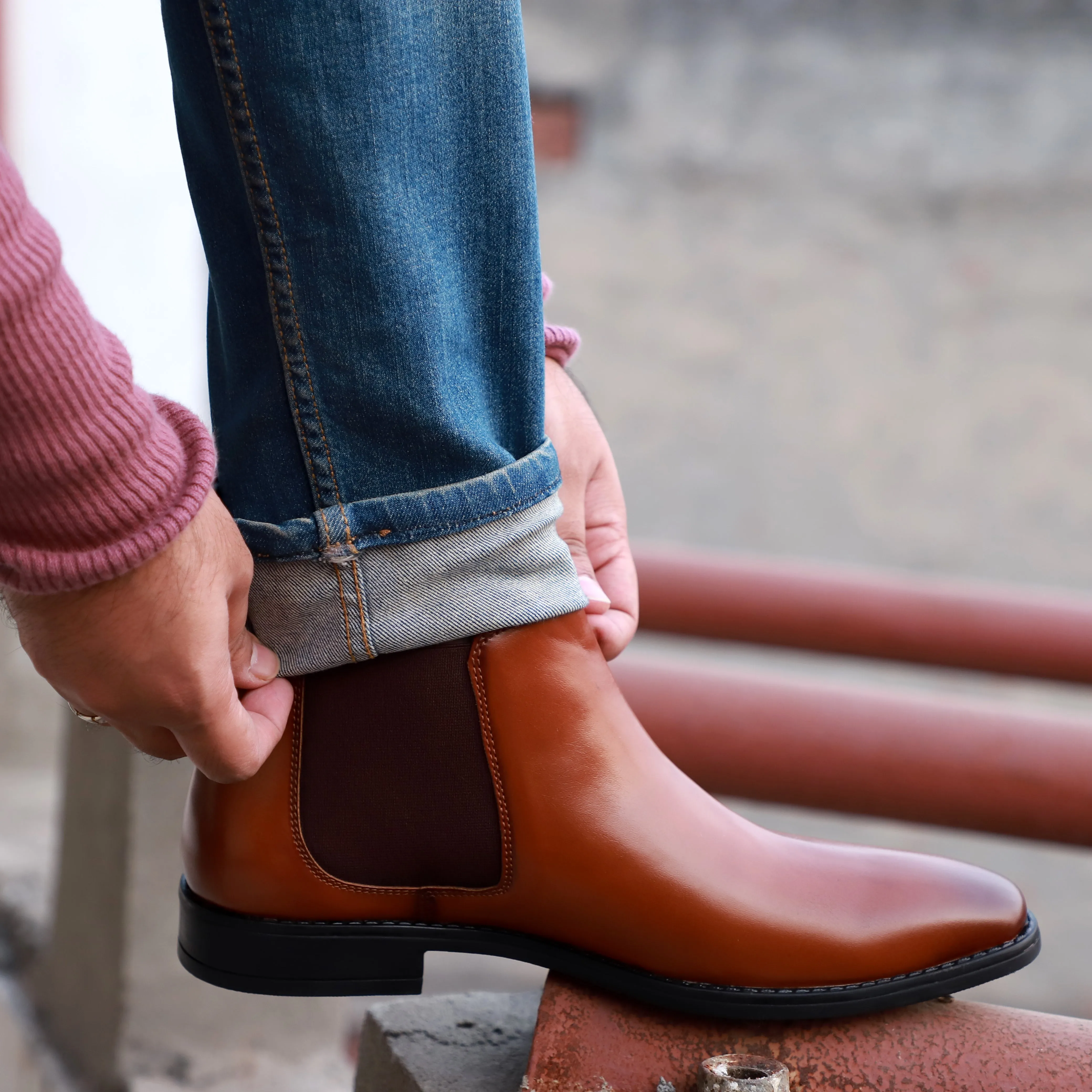 NICHE Classic Tan Chelsea Boots