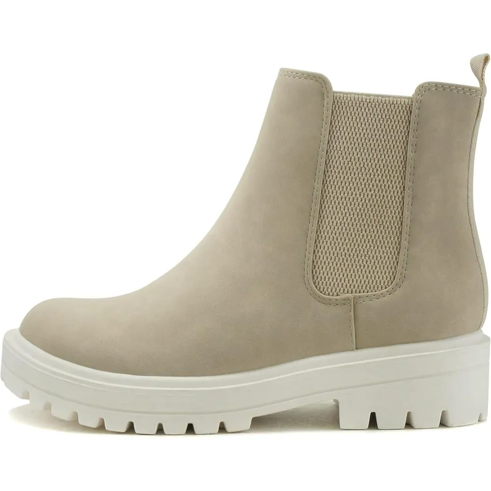 Versatile Chelsea Boots With Cushioned Comfort