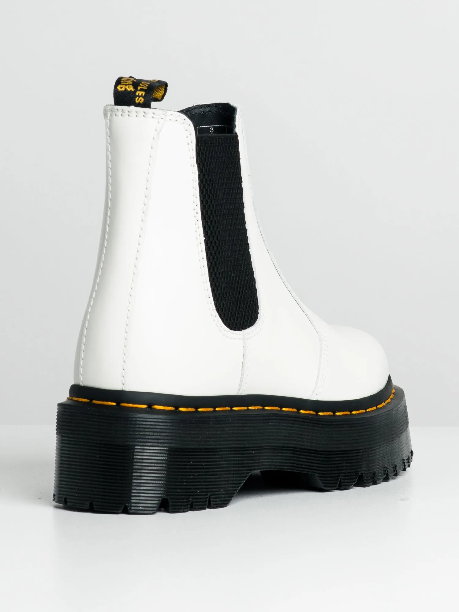 WOMENS DR MARTENS 2976 QUAD SMOOTH BOOT